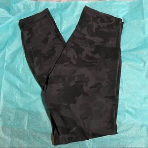Lululemon Camo Align Leggings 25” Size 6